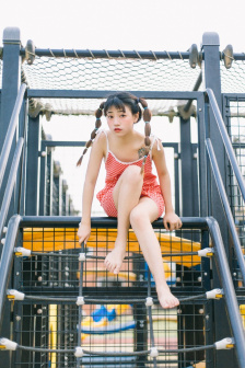 学校课桌椅PLAY